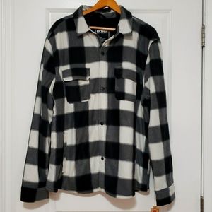 Men's flannel shirt with fleece lining. Size XL. New with taga.